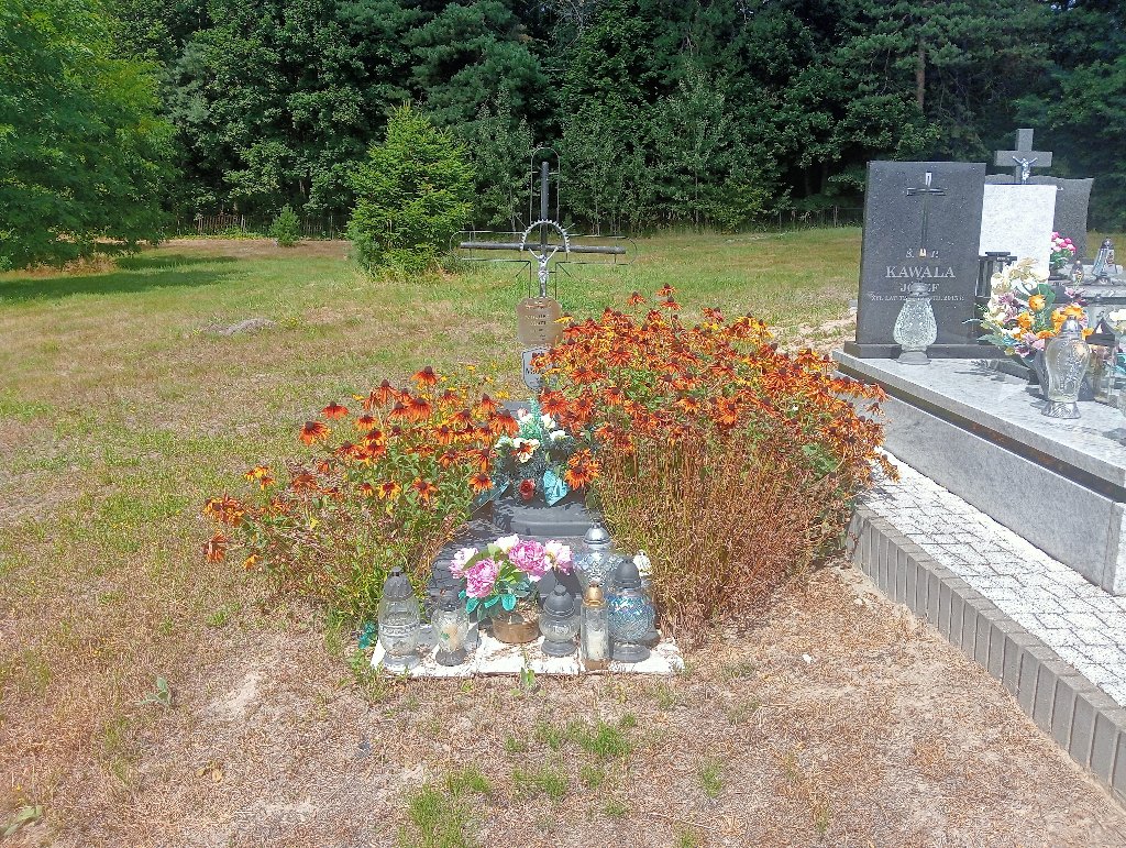 Grób Zbigniew Mazurek